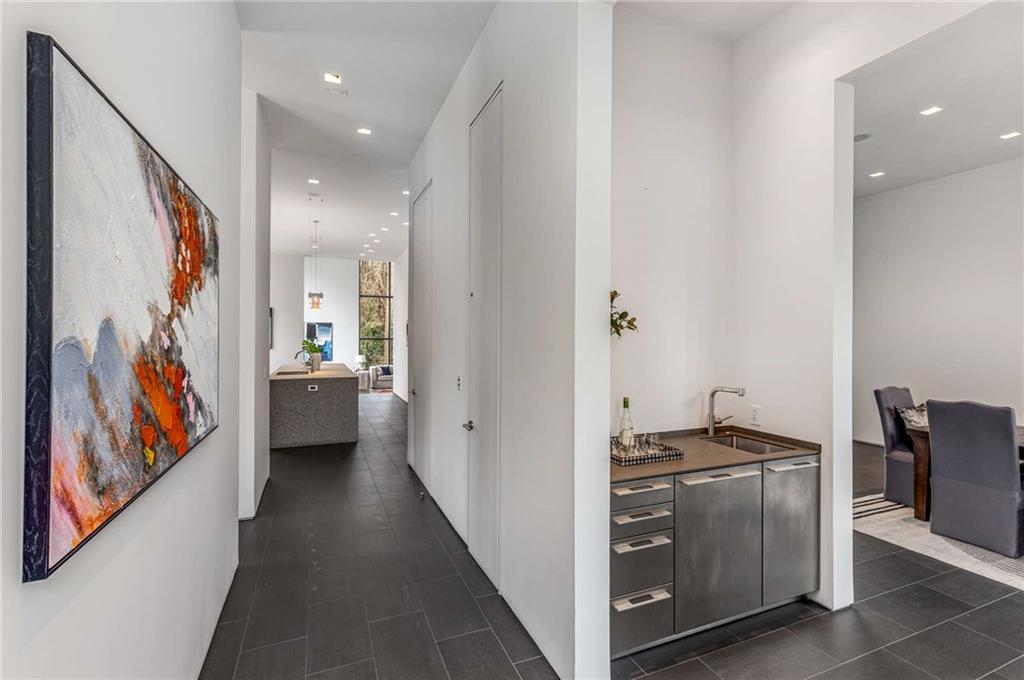 3184 WOOD VALLEY Road NW