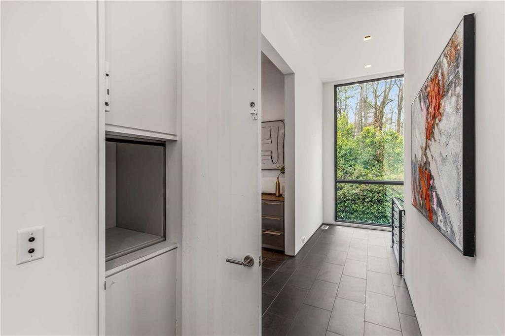 3184 WOOD VALLEY Road NW