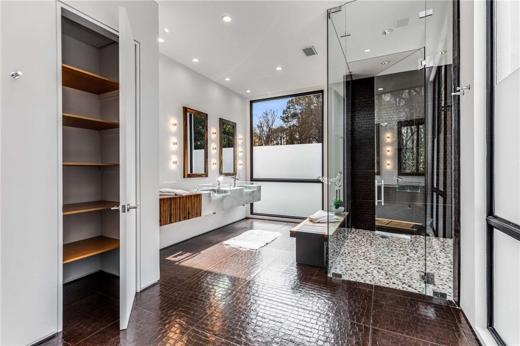 3184 WOOD VALLEY Road NW