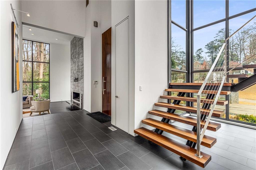 3184 WOOD VALLEY Road NW