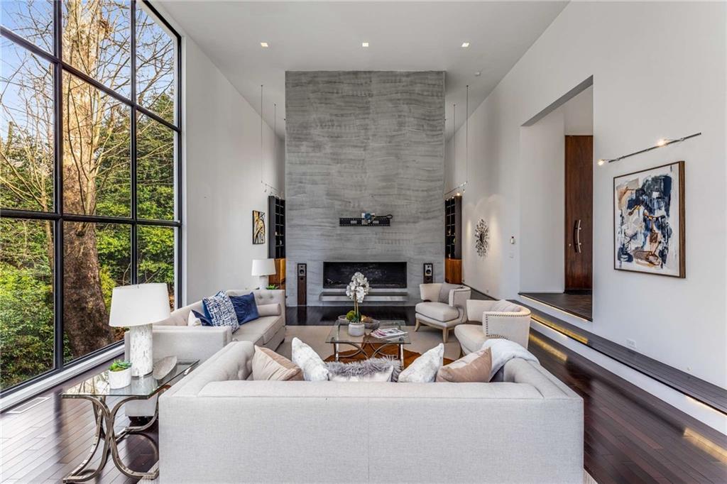 3184 WOOD VALLEY Road NW