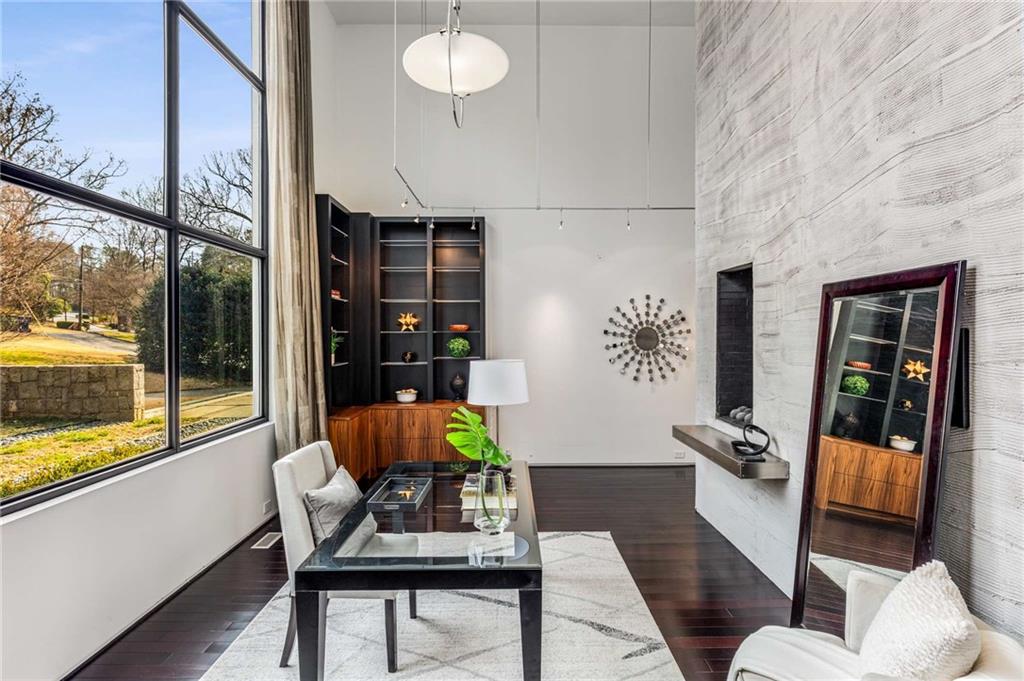 3184 WOOD VALLEY Road NW