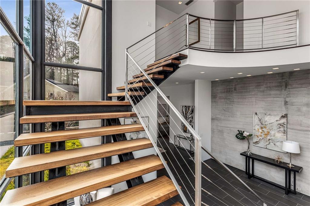 3184 WOOD VALLEY Road NW