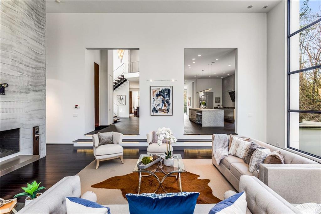 3184 WOOD VALLEY Road NW