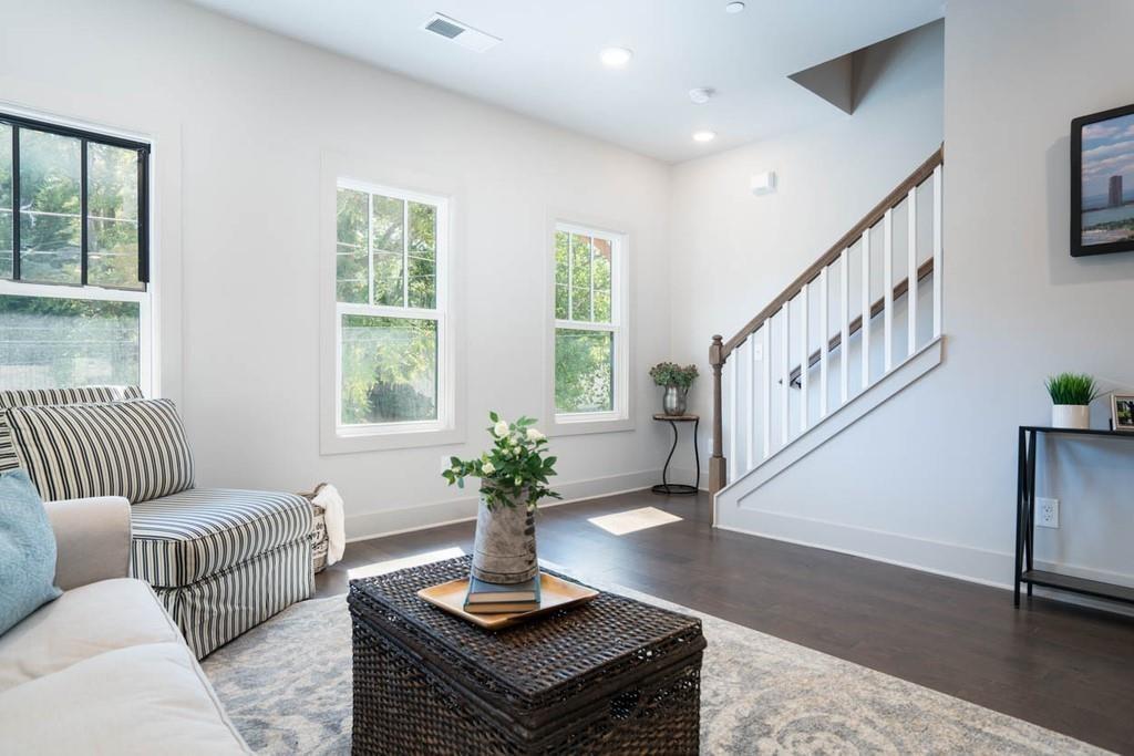 1190 WYLIE Street SE