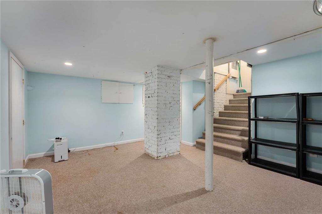 1272 OAKDALE Road NE