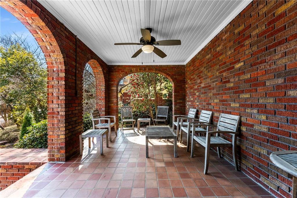 1272 OAKDALE Road NE