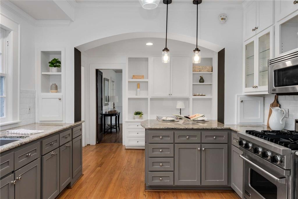 1272 OAKDALE Road NE