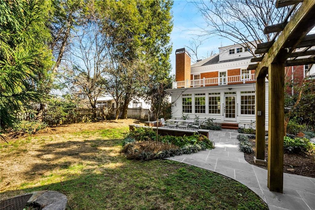 1272 OAKDALE Road NE