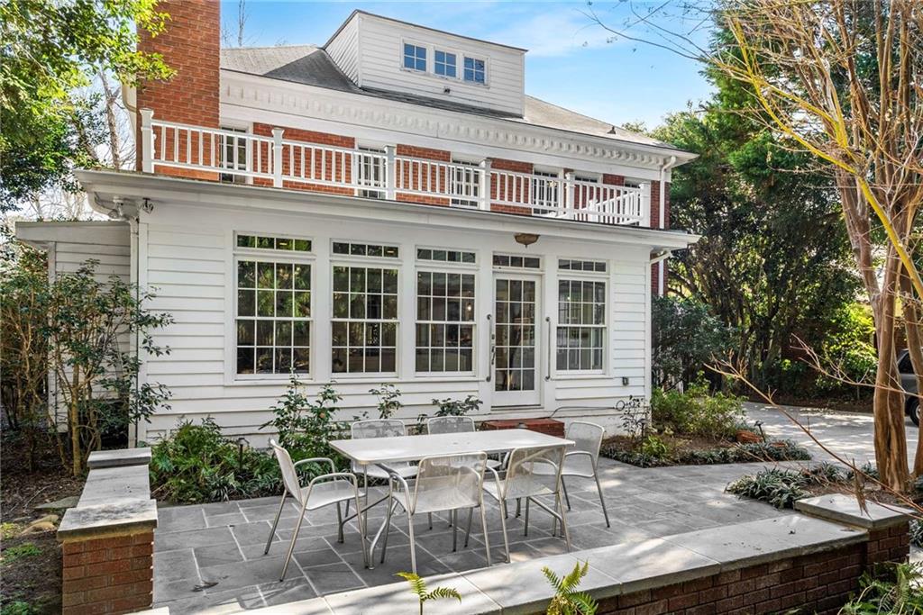 1272 OAKDALE Road NE