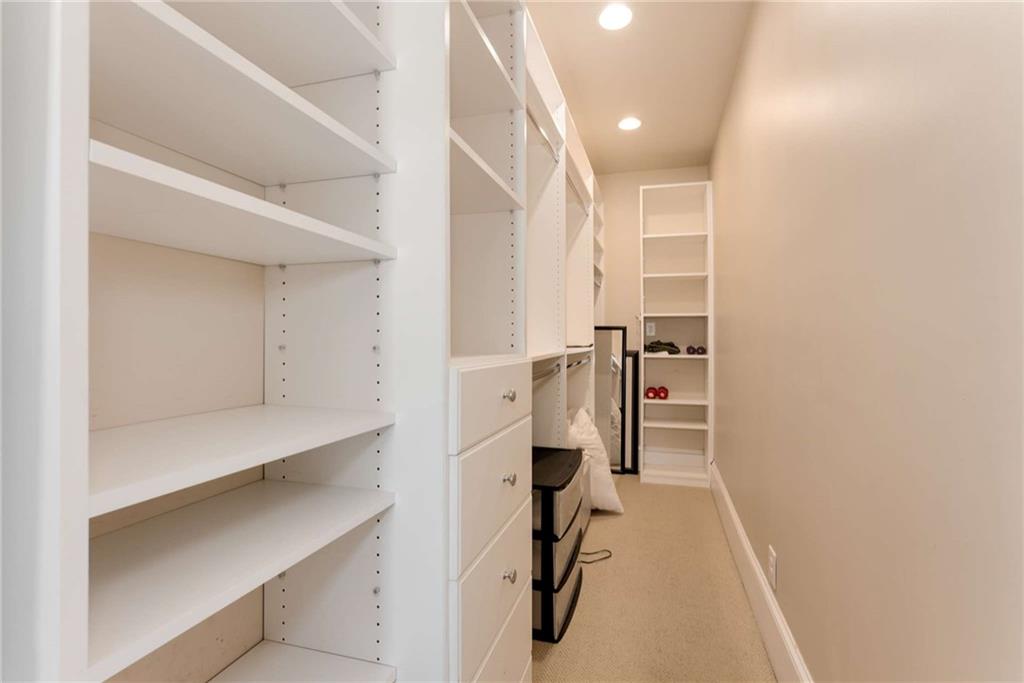 1272 OAKDALE Road NE