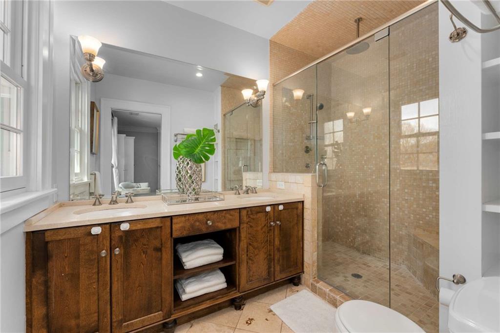 1272 OAKDALE Road NE