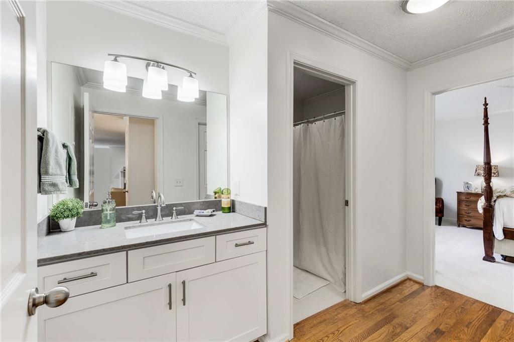 402 BAINBRIDGE Drive