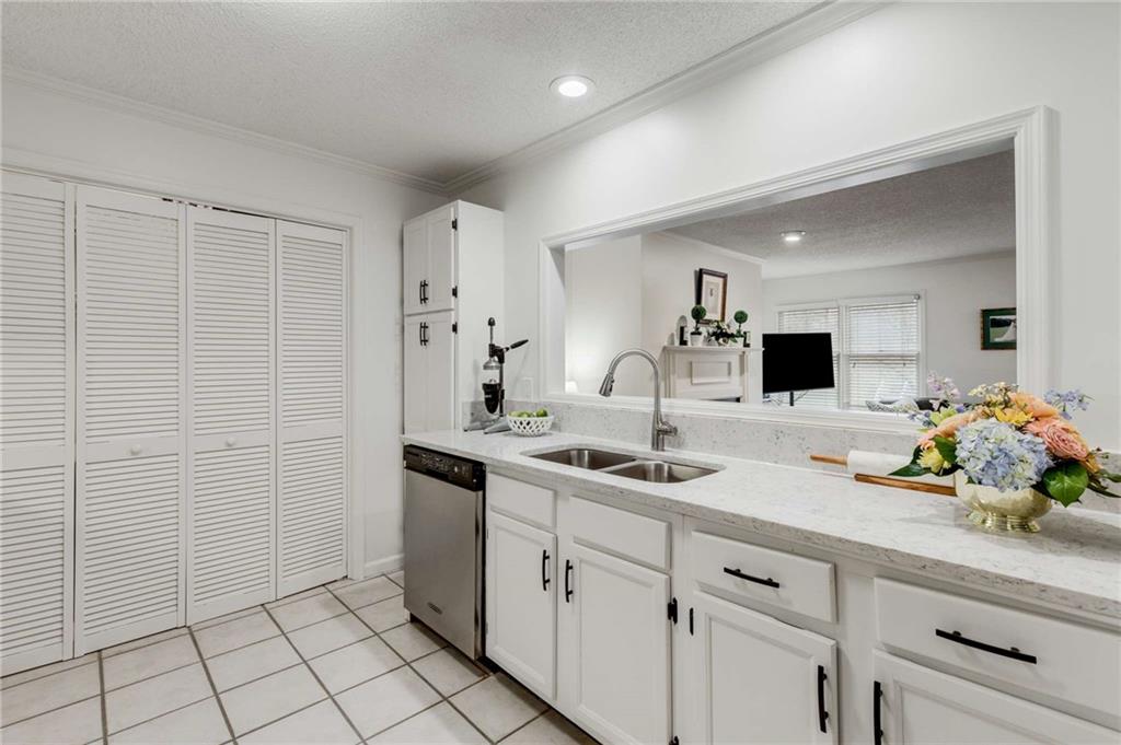 402 BAINBRIDGE Drive