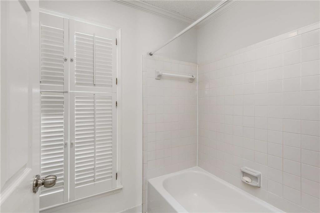 402 BAINBRIDGE Drive