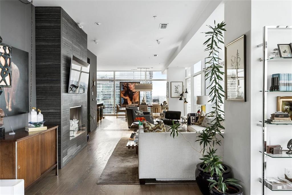 45 IVAN ALLEN JR Boulevard NW Unit 1702