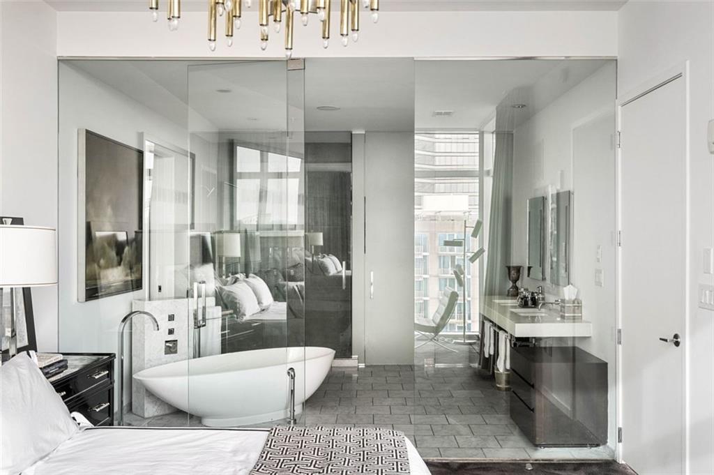 45 IVAN ALLEN JR Boulevard NW Unit 1702