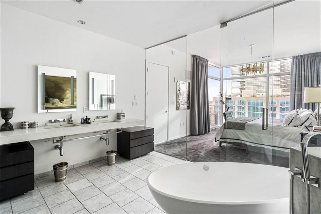 45 IVAN ALLEN JR Boulevard NW Unit 1702