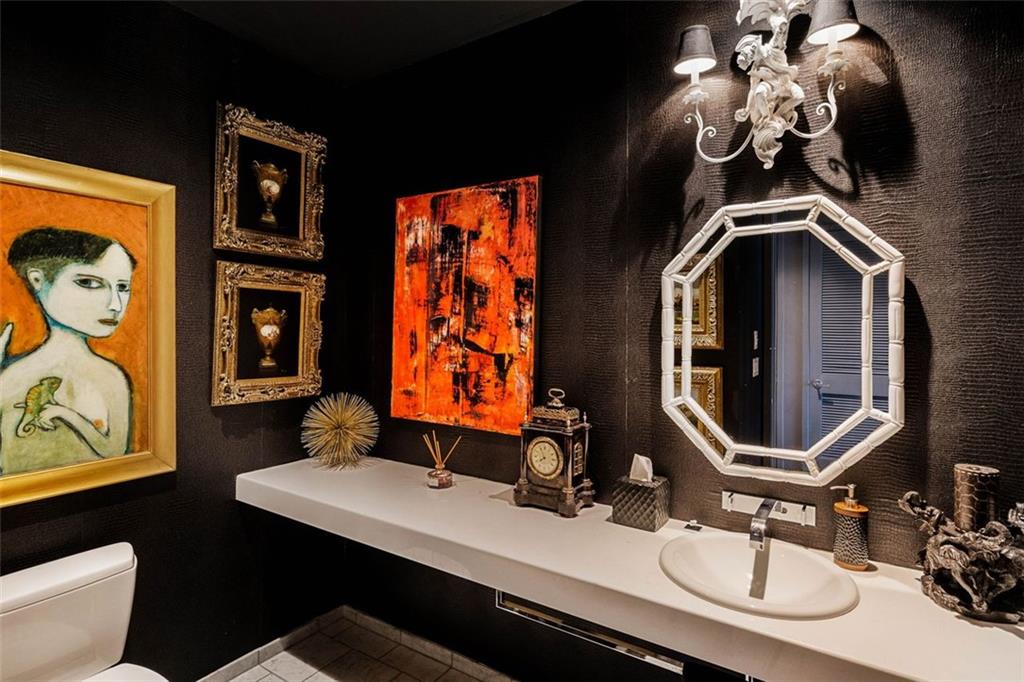 45 IVAN ALLEN JR Boulevard NW Unit 1702