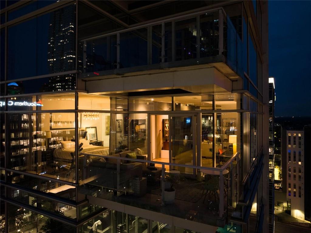 45 IVAN ALLEN JR Boulevard NW Unit 1702