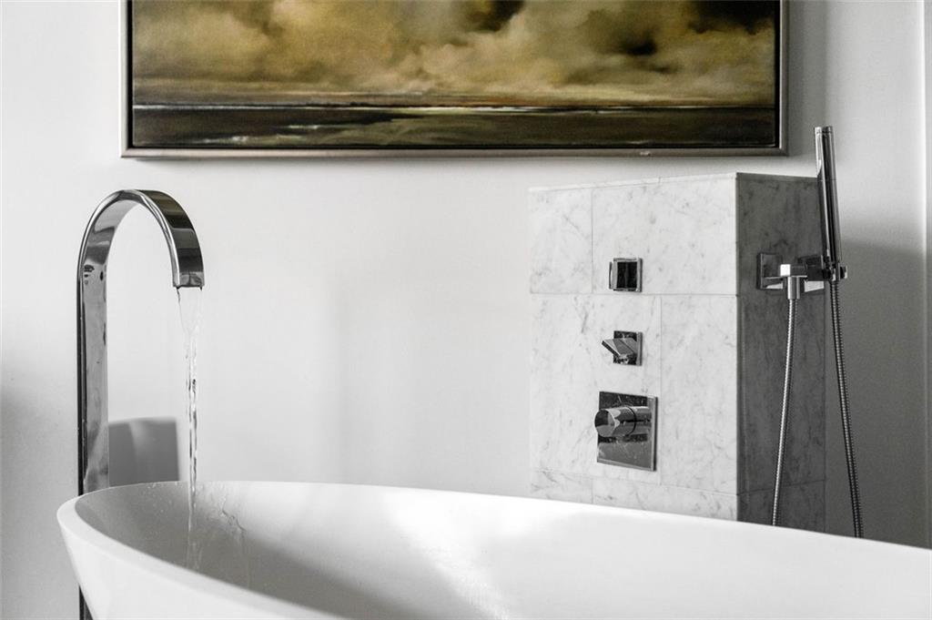 45 IVAN ALLEN JR Boulevard NW Unit 1702