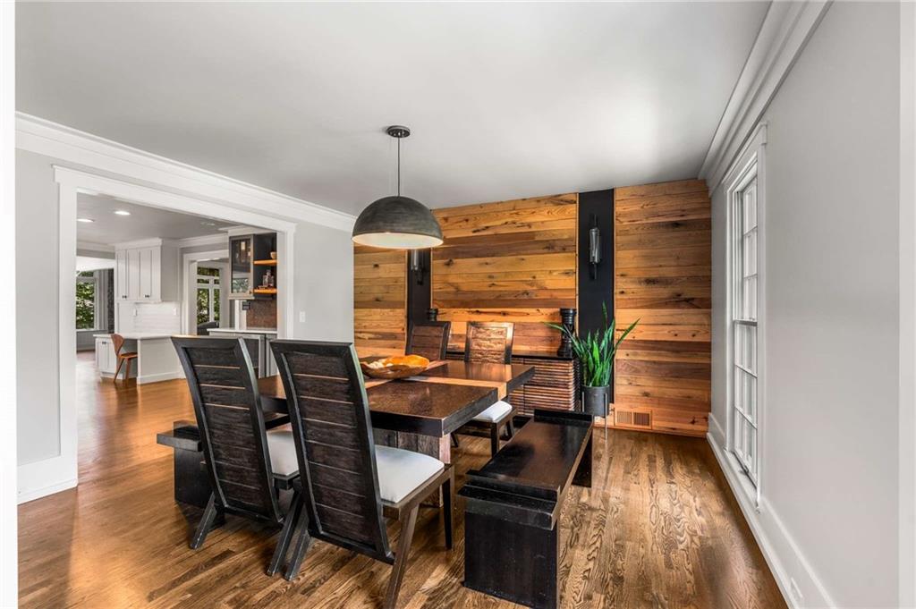 3833 BYRNWYCK Place NE