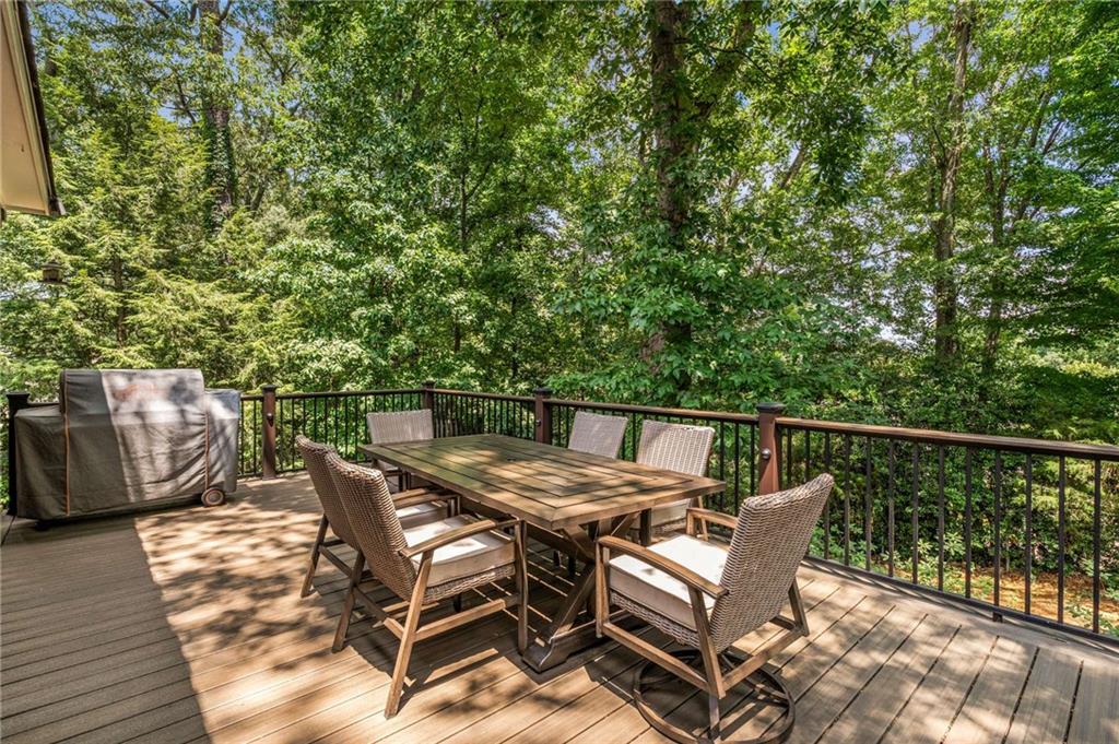 3833 BYRNWYCK Place NE