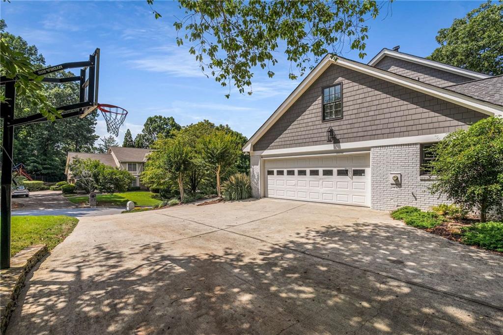 3833 BYRNWYCK Place NE