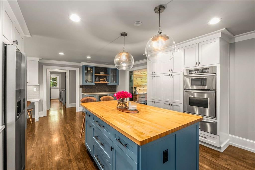 3833 BYRNWYCK Place NE