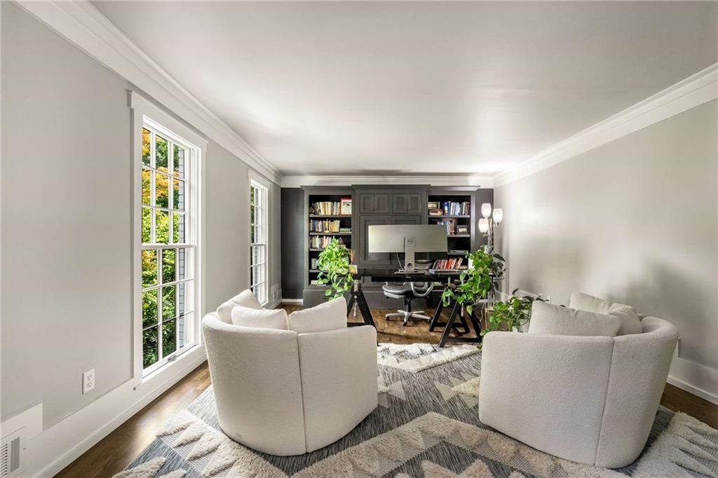 3833 BYRNWYCK Place NE