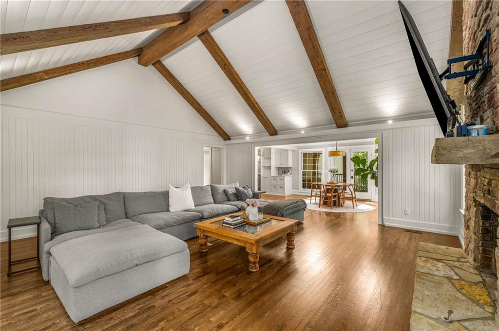 3833 BYRNWYCK Place NE