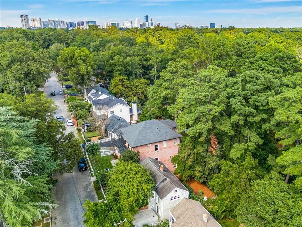 2323 SHENANDOAH Avenue NE