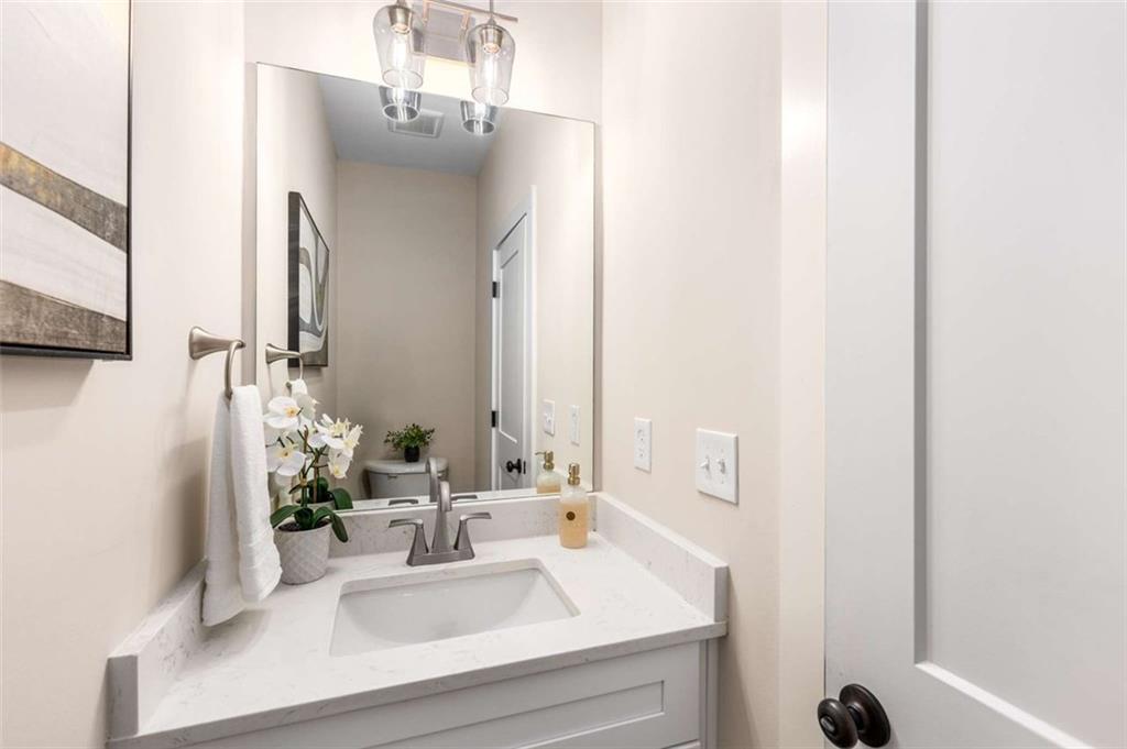 370 THRASHER Street Unit 2