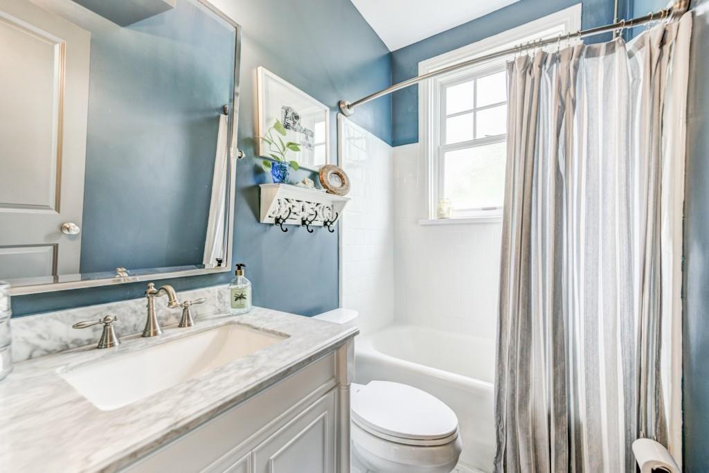 28 Collier Road NW Unit 11