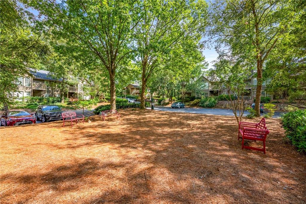 307 COUNTRY PARK Drive SE