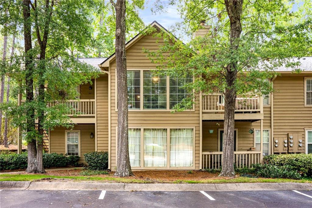 307 COUNTRY PARK Drive SE