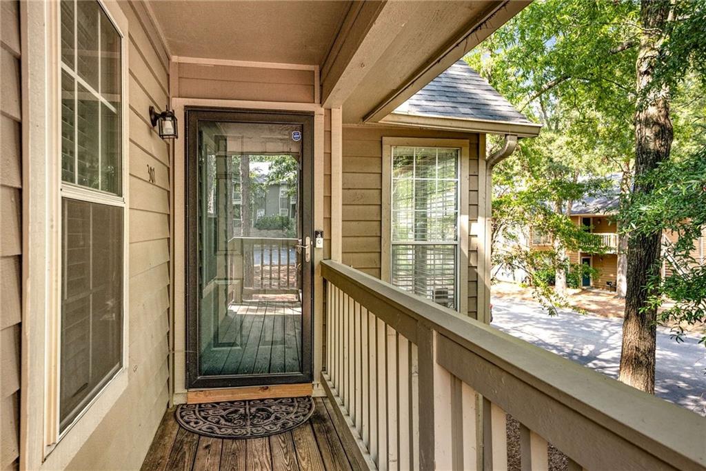 307 COUNTRY PARK Drive SE