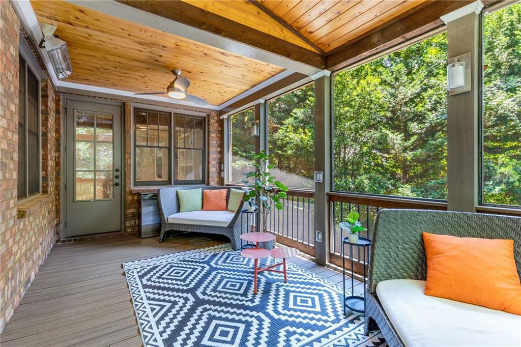 504 S WESTMINSTER Way NE