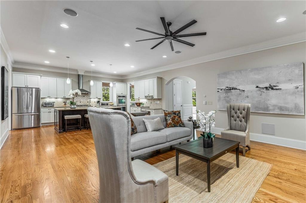 504 S WESTMINSTER Way NE