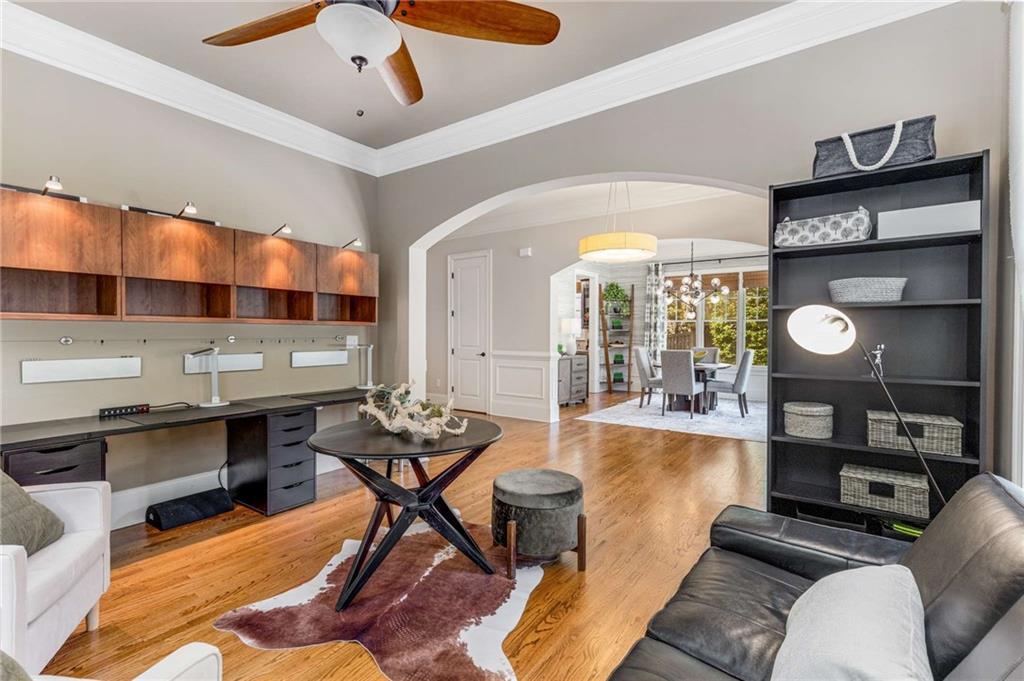 504 S WESTMINSTER Way NE