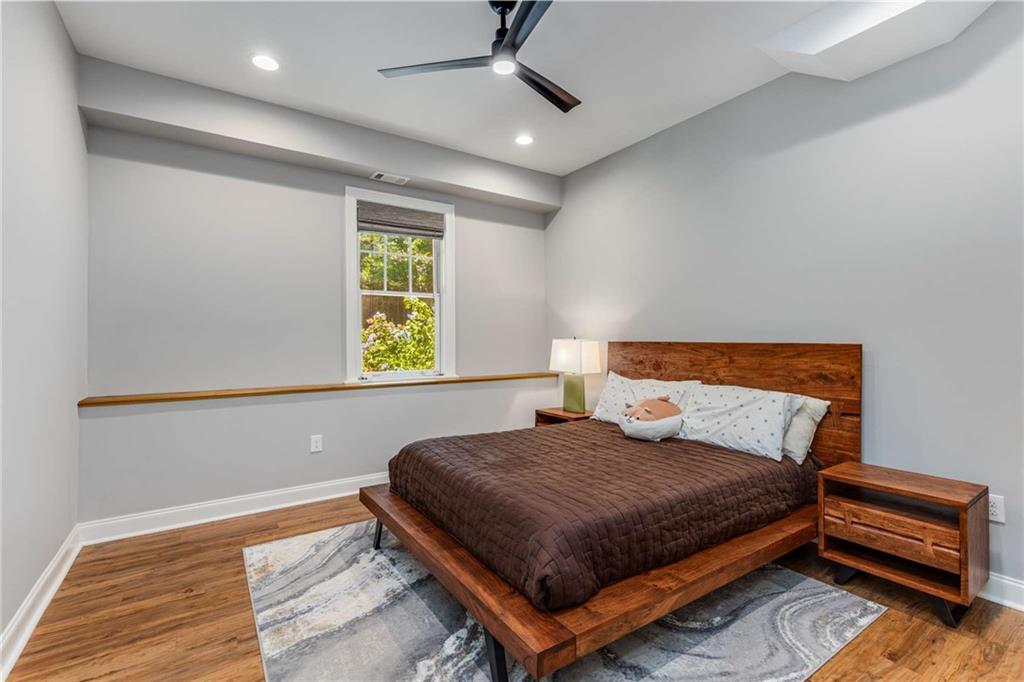 504 S WESTMINSTER Way NE