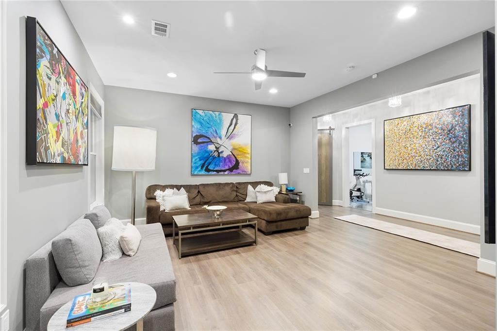 1431 Hearst Drive NE