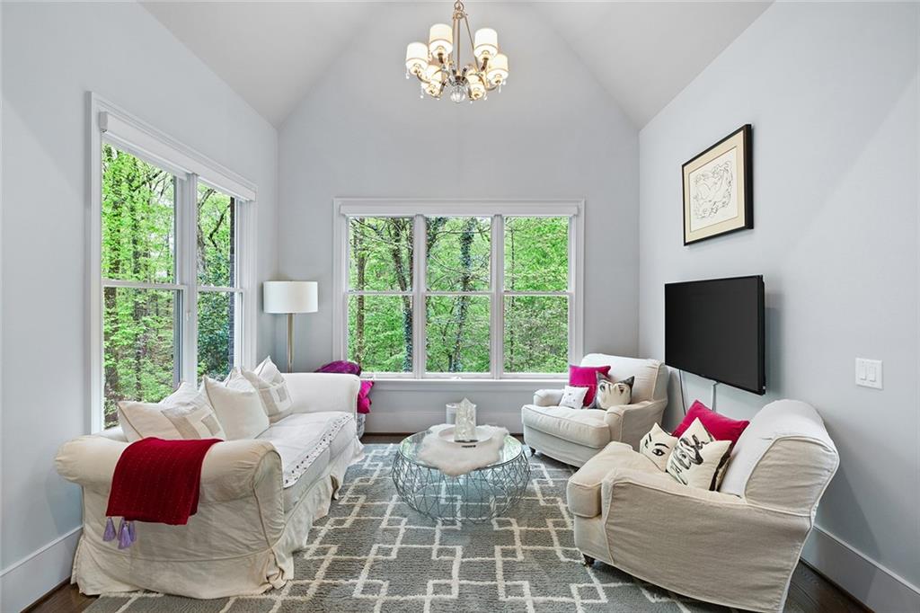 1431 Hearst Drive NE