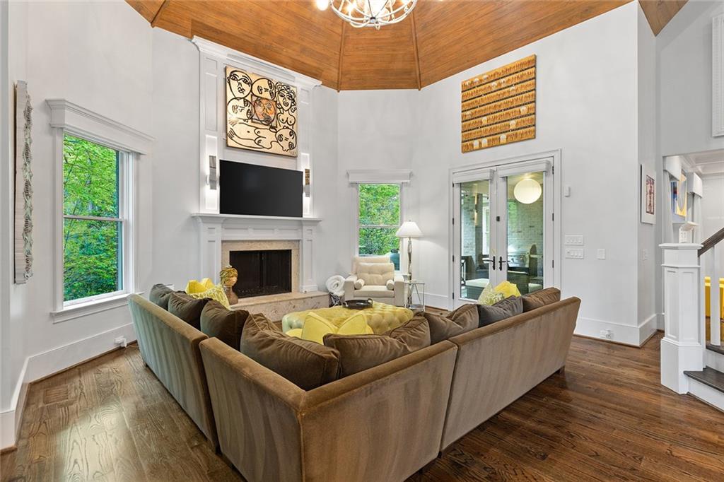 1431 Hearst Drive NE