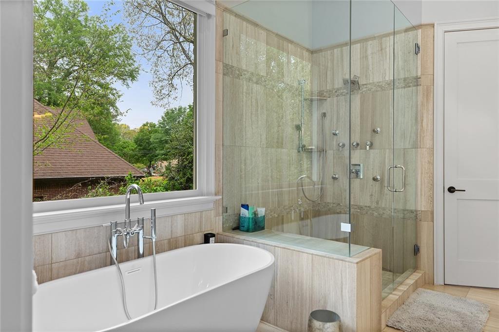 1431 Hearst Drive NE