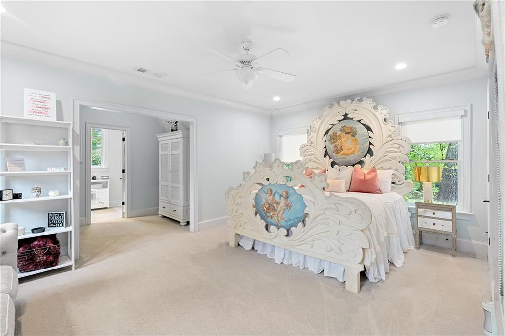 1431 Hearst Drive NE