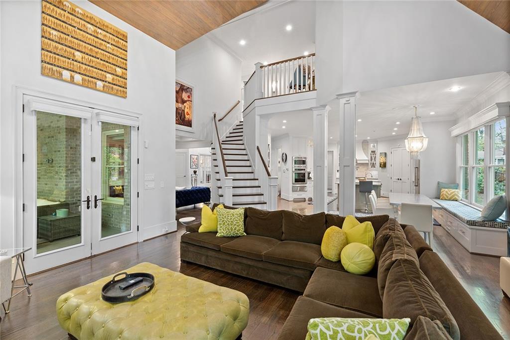 1431 Hearst Drive NE