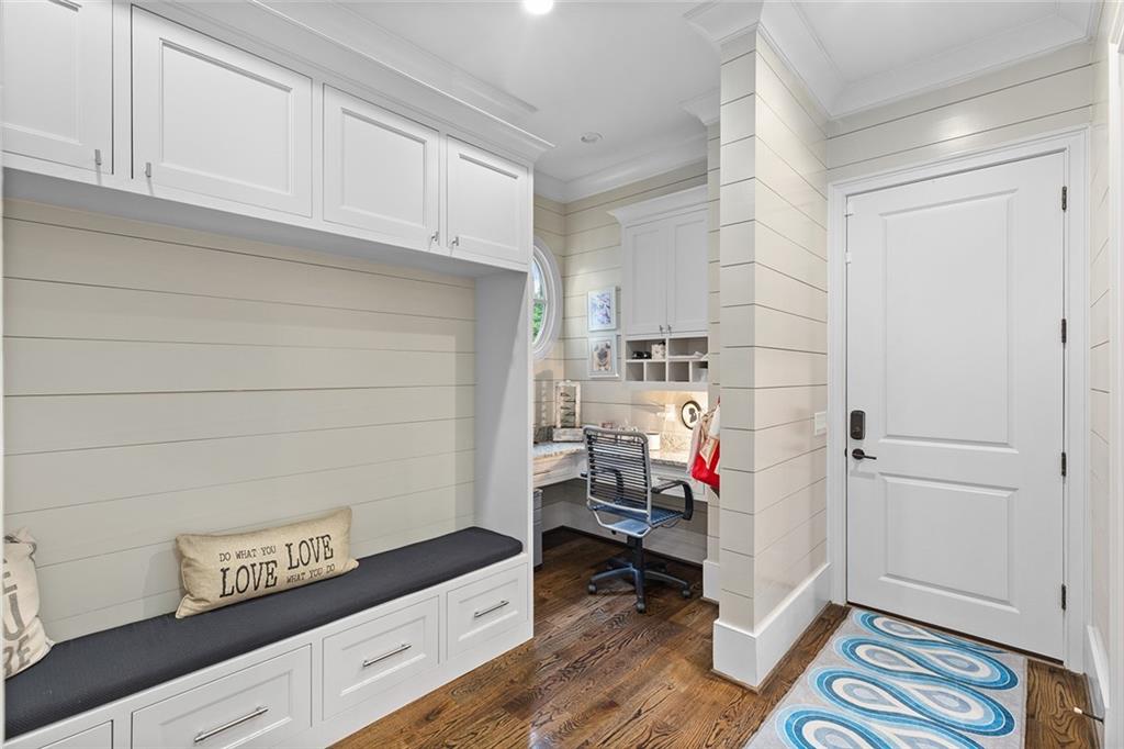 1431 Hearst Drive NE