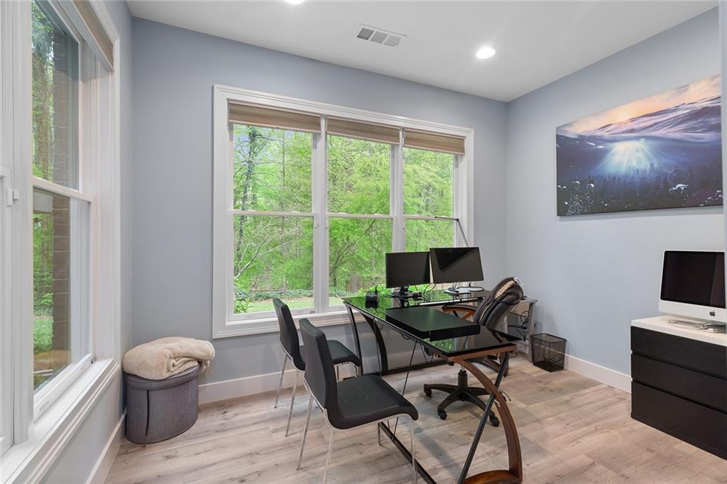 1431 Hearst Drive NE