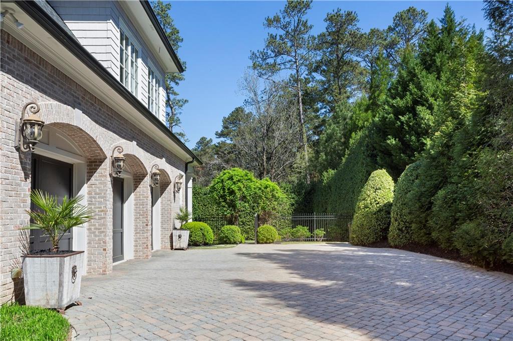 755 Heards Ferry Road